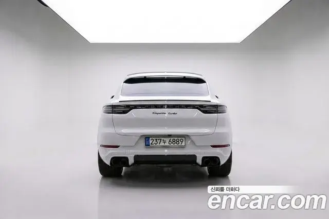 Porsche Cayenne 2021 — Photo 2/20