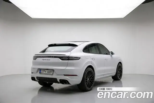 Porsche Cayenne 2021 — Photo 6/20