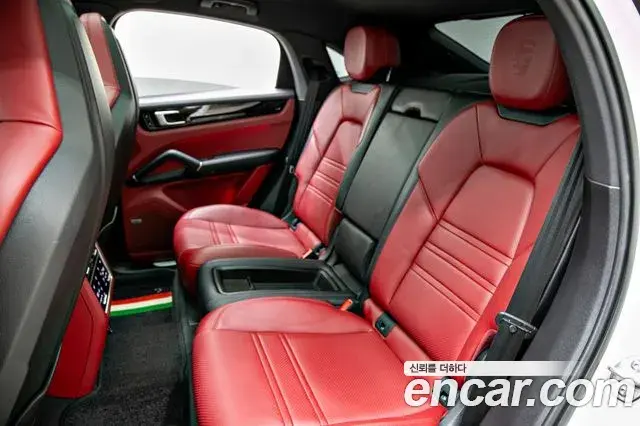 Porsche Cayenne 2021 — Photo 5/20