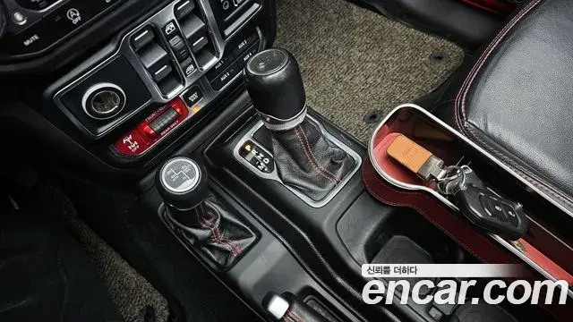 Jeep Wrangler 2020 — Photo 10/20