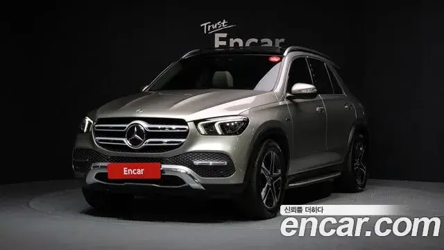 Mercedes-Benz GLE-Class 2021 — Photo 4/20