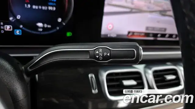 Mercedes-Benz GLE-Class 2021 — Photo 20/20