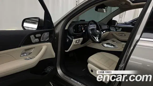Mercedes-Benz GLE-Class 2021 — Photo 15/20