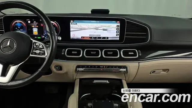 Mercedes-Benz GLE-Class 2021 — Photo 7/20