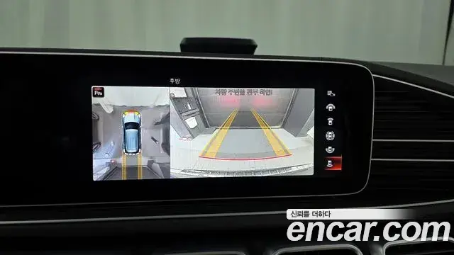 Mercedes-Benz GLE-Class 2021 — Photo 6/20