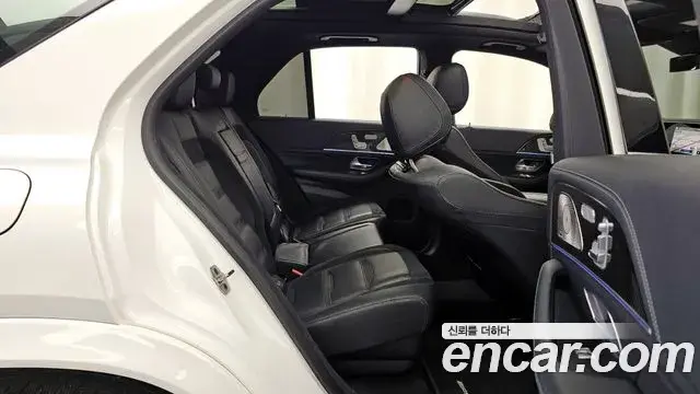 Mercedes-Benz GLE-Class 2022 — Фото 12/20