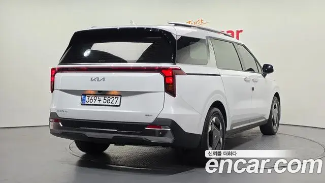 Kia Carnival 2024 — ფოტო 17/20