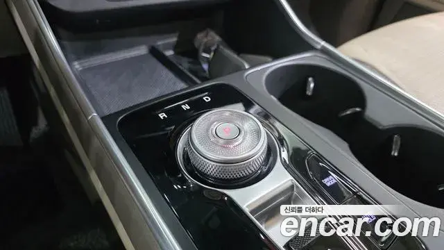 Kia Carnival 2024 — ფოტო 2/20