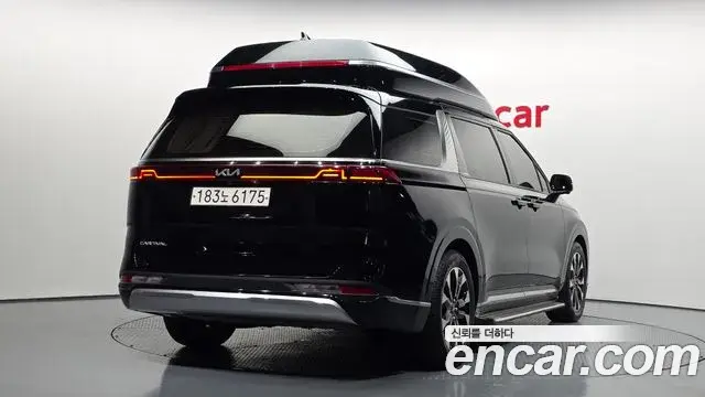 Kia Carnival 2021 — Фото 2/20
