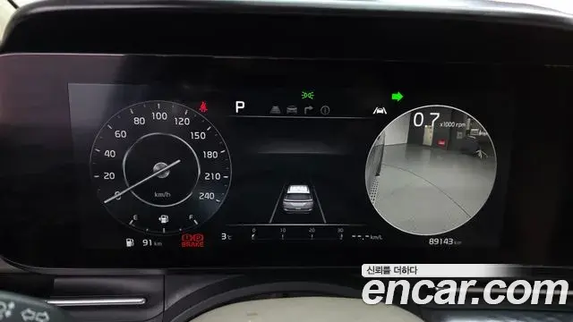 Kia Carnival 2021 — Фото 8/20
