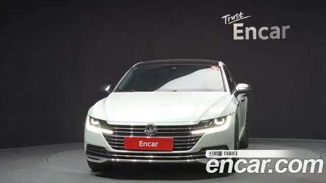Volkswagen Arteon 2019 — Şəkil 15/20