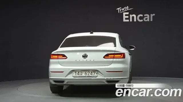 Volkswagen Arteon 2019 — Şəkil 10/20