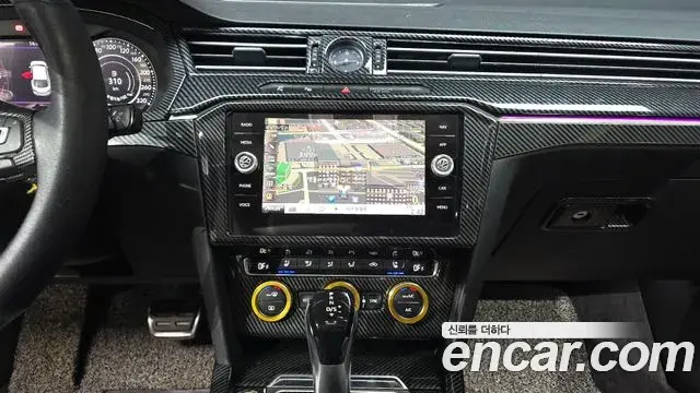 Volkswagen Arteon 2019 — Şəkil 13/20