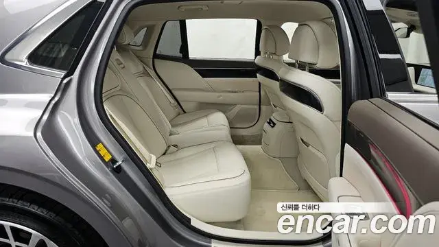 Genesis G90 2024 — Photo 15/20