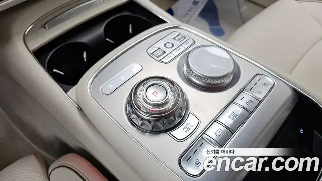 Genesis G90 2024 — Photo 12/20
