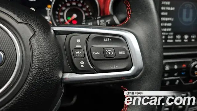 Jeep Wrangler 2022 — Photo 19/20