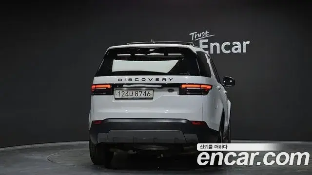 Land Rover Discovery 5 2018 — ფოტო 11/20