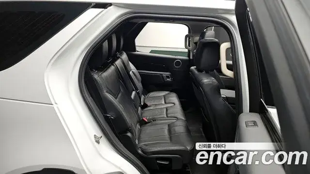 Land Rover Discovery 5 2018 — ფოტო 3/20