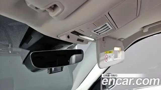Land Rover Discovery 5 2018 — ფოტო 4/20