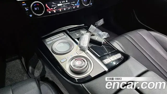 Genesis G80 2021 — ფოტო 13/20
