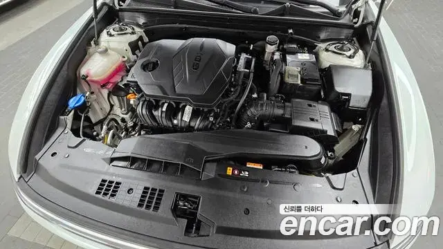 Hyundai Grandeur Hybrid 2023 — ფოტო 6/20