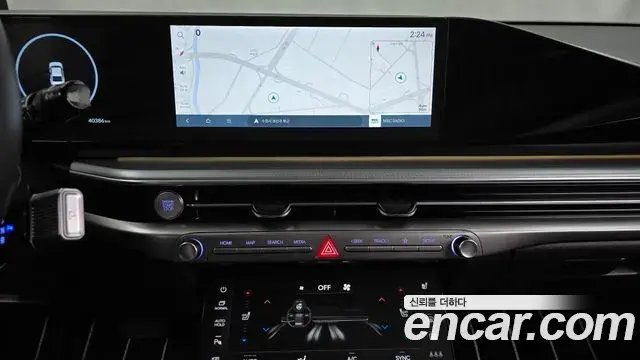 Hyundai Grandeur Hybrid 2023 — ფოტო 11/20