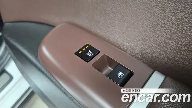 Hyundai Grandeur Hybrid 2023 — ფოტო 14/20
