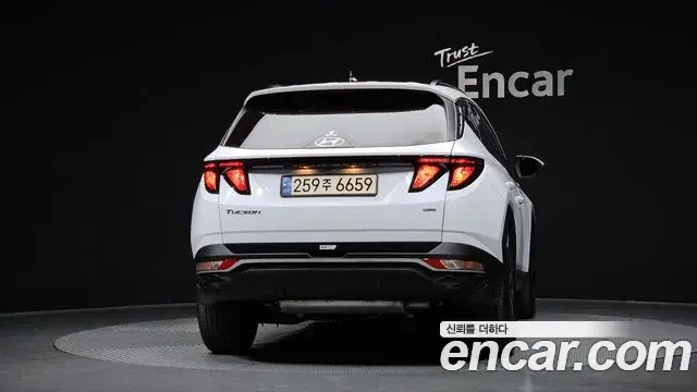 Hyundai Tucson Hybrid 2022 — ფოტო 13/20