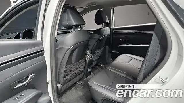Hyundai Tucson Hybrid 2022 — ფოტო 18/20