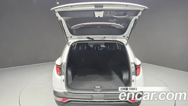 Hyundai Tucson Hybrid 2022 — ფოტო 16/20
