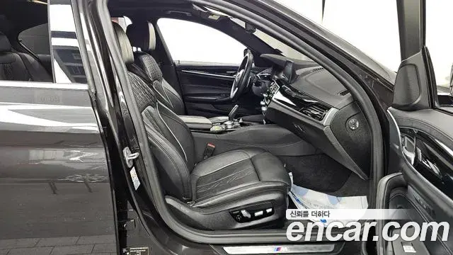 BMW 5 Series 2020 — Photo 7/20