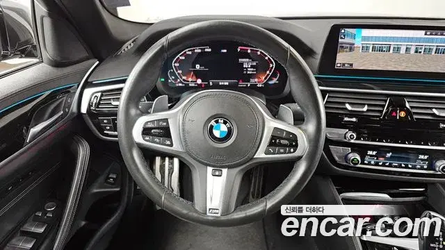 BMW 5 Series 2020 — Photo 4/20