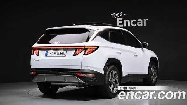 Hyundai Tucson Hybrid 2020 — ფოტო 17/20