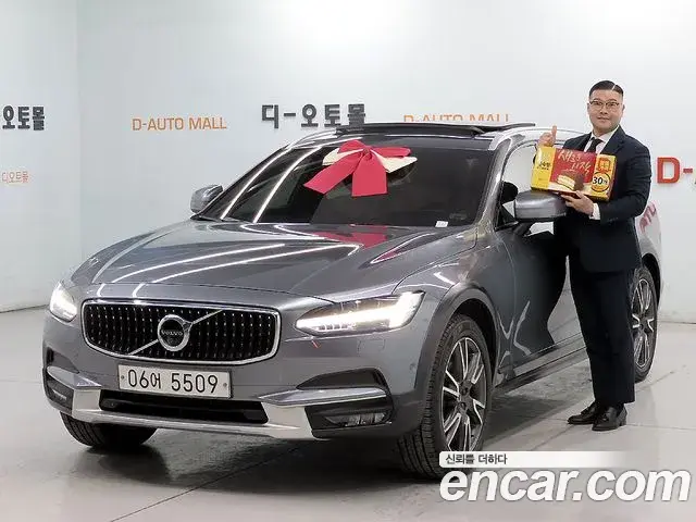 Volvo V90 Cross Country 2018 — ფოტო 3/20
