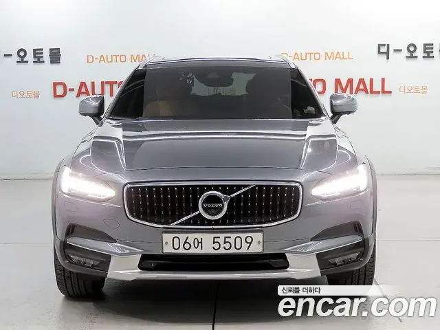 Volvo V90 Cross Country 2018 — ფოტო 6/20