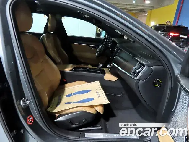 Volvo V90 Cross Country 2018 — ფოტო 9/20