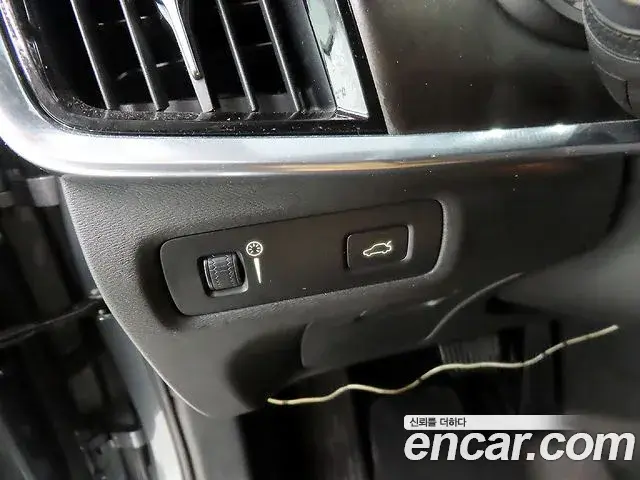 Volvo V90 Cross Country 2018 — ფოტო 18/20