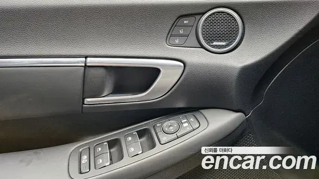 Hyundai Sonata Hybrid 2021 — Şəkil 16/20