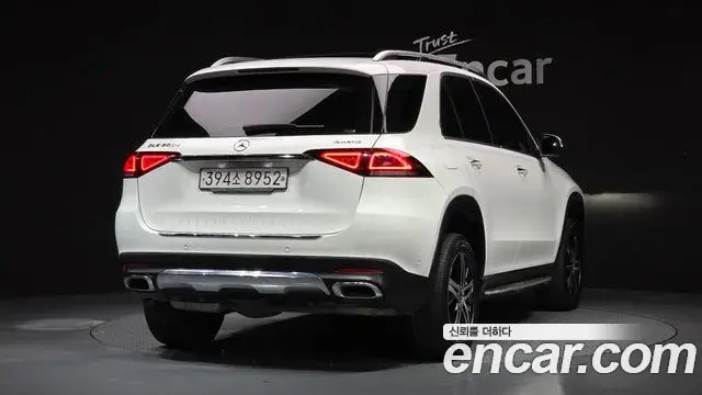 Mercedes-Benz GLE-Class 2020 — Şəkil 13/20