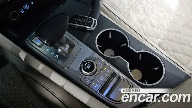 Genesis G70 2018 — Photo 1/20