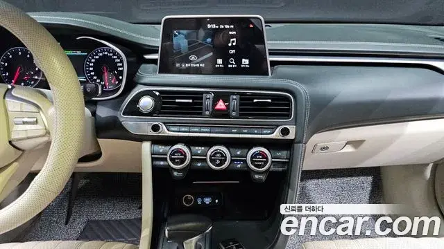 Genesis G70 2018 — Photo 6/20