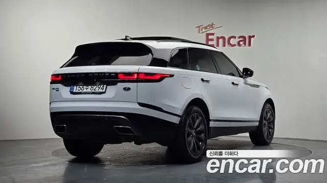 Land Rover Range Rover Velar 2022 — Фото 1/20