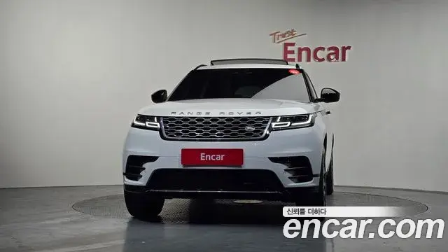 Land Rover Range Rover Velar 2022 — Фото 2/20