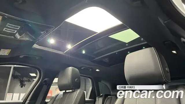 Land Rover Range Rover Velar 2022 — Фото 18/20