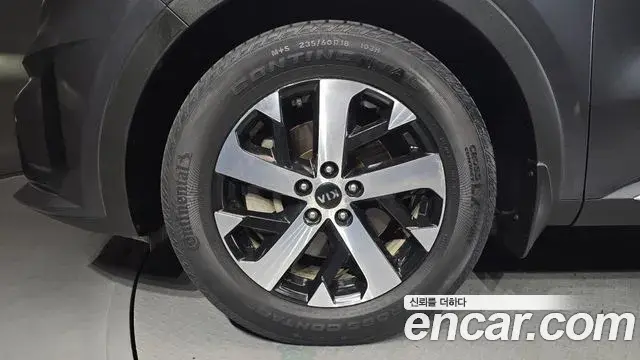 Kia Sorento 2020 — Фото 5/20
