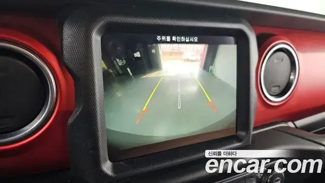 Jeep Wrangler 2019 — Фото 17/20