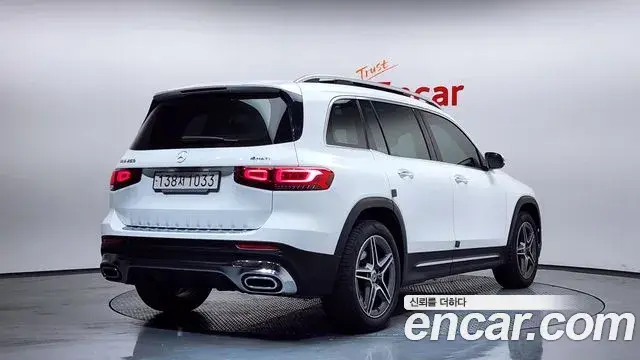 Mercedes-Benz GLB-Class 2021 — ფოტო 14/20