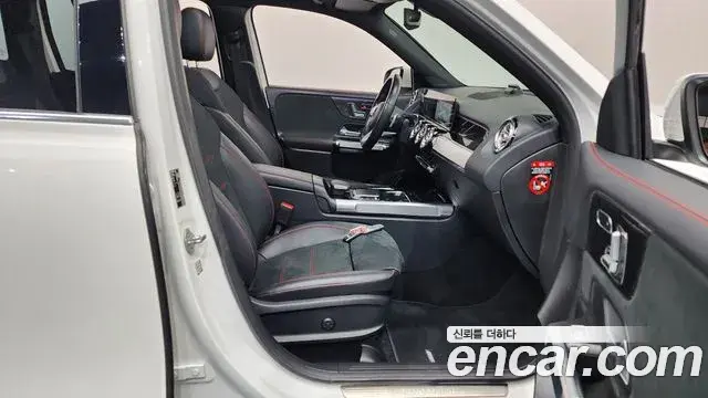 Mercedes-Benz GLB-Class 2021 — ფოტო 19/20