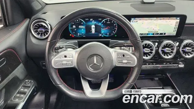 Mercedes-Benz GLB-Class 2021 — ფოტო 5/20