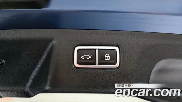 Kia Sorento 2022 — ფოტო 13/20